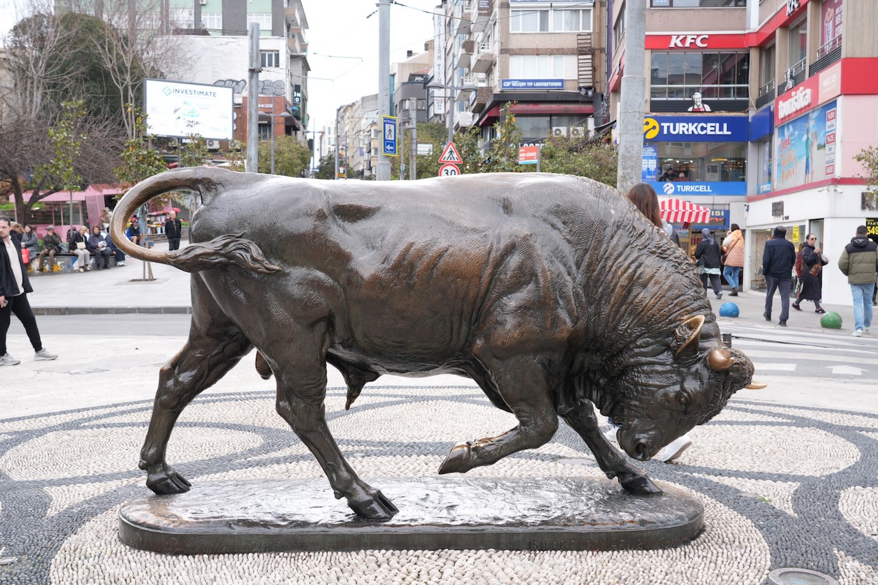 Boğa Heykeli’nde çalışmalar tamamlandı